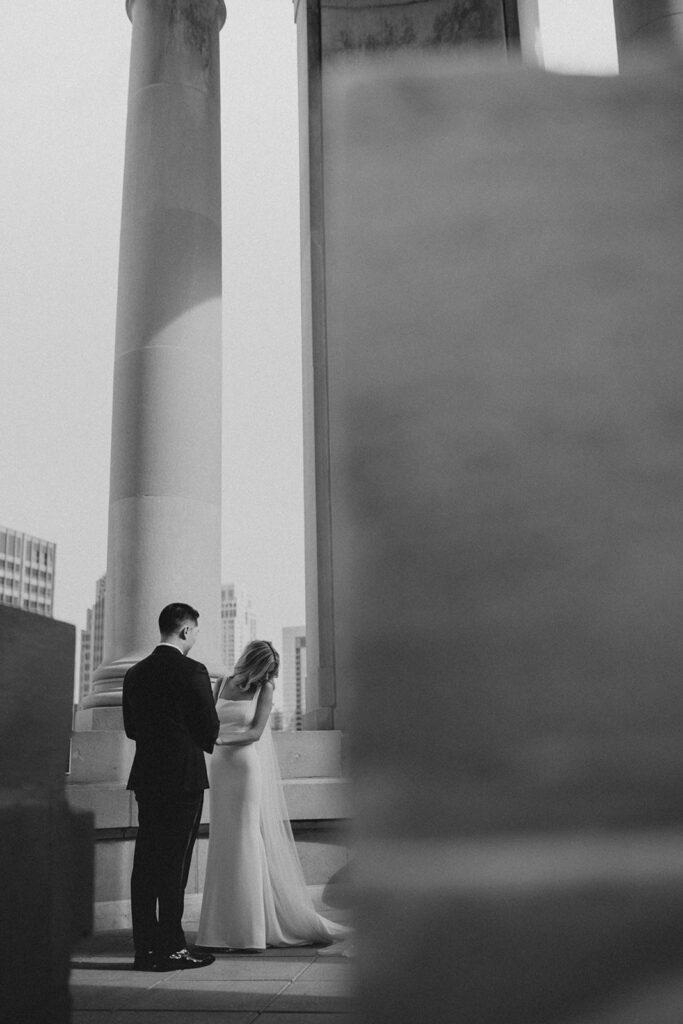 Bride and groom atop The LondonHouse Chicago