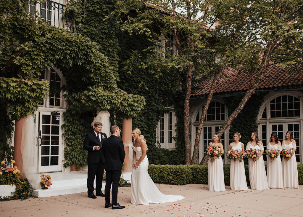 Wedding in the courtyard of Ravisloe Country Club